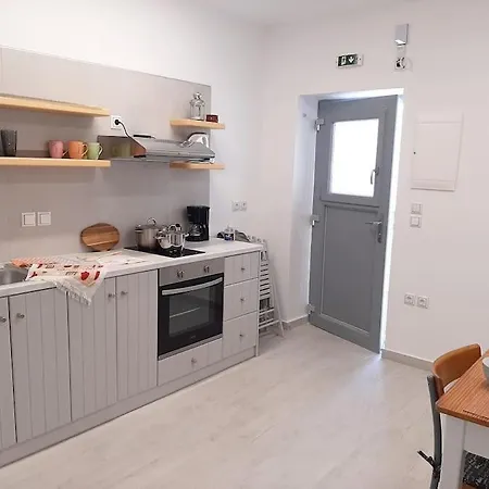 Apartment Bright Town House *